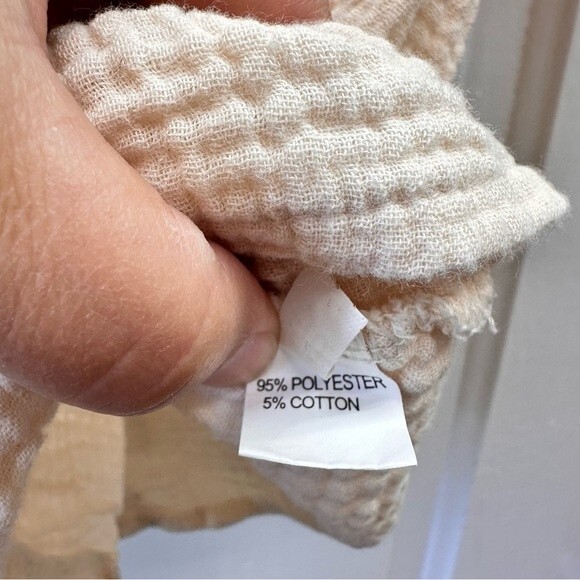 off white muslin dress with cute button details and tie back sie 110 4t - Picture 4 of 5